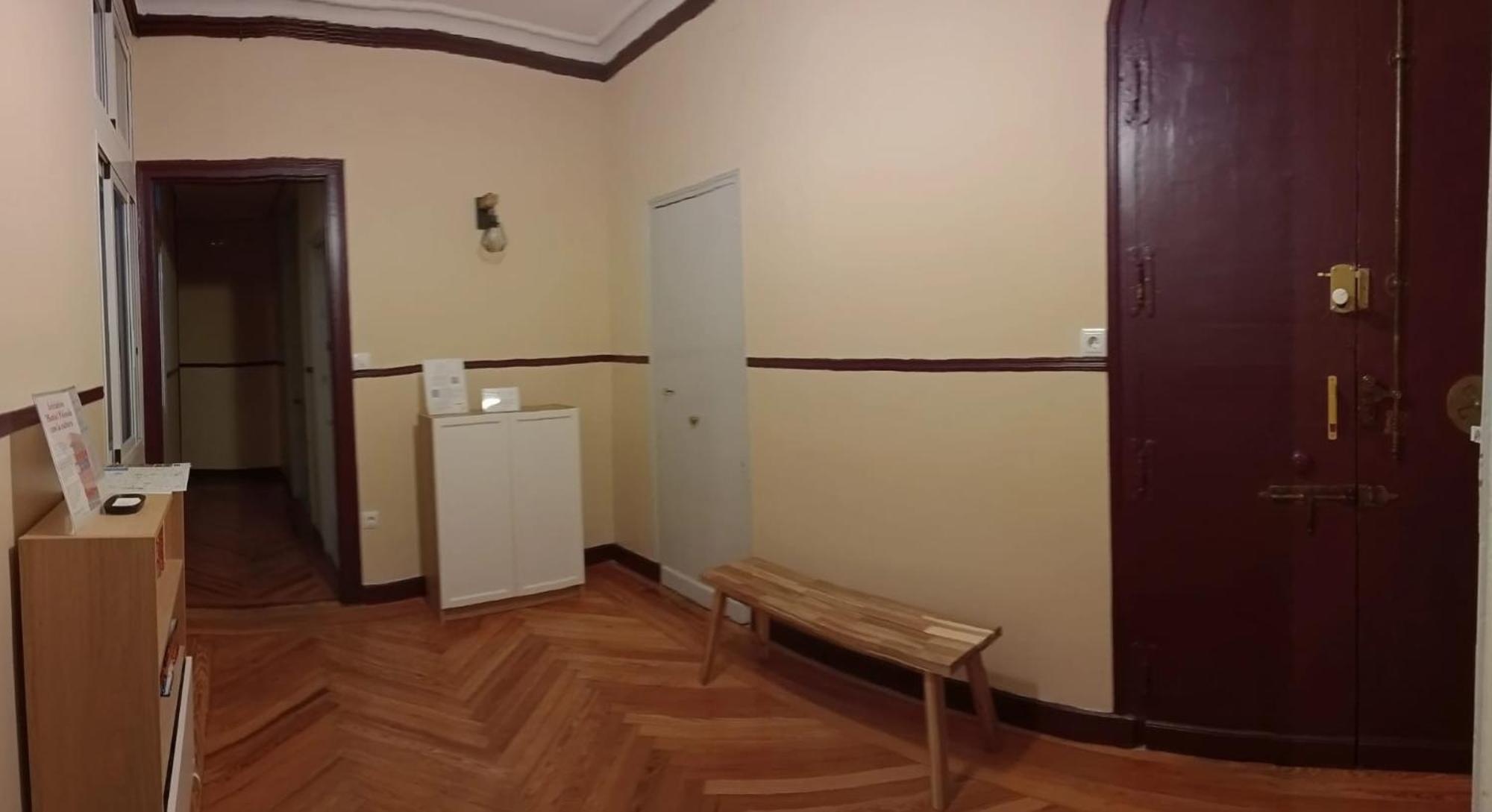 Hostal Yolanda Madrid Bagian luar foto